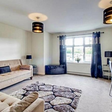 The Wickets - 2 Bedroom Apartment Overlooking Cricket Club Marton-in-Cleveland Exterior foto