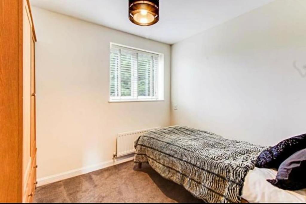 The Wickets - 2 Bedroom Apartment Overlooking Cricket Club Marton-in-Cleveland Exterior foto