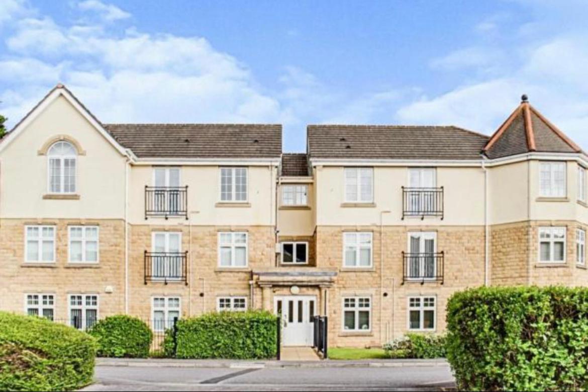 The Wickets - 2 Bedroom Apartment Overlooking Cricket Club Marton-in-Cleveland Exterior foto
